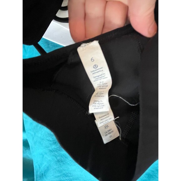 Lululemon Anew Bra Size 6 Black Mesh Inserts Strap Yoga Pilates Workout Bra RARE - Picture 3 of 3